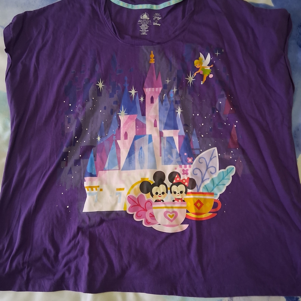 Disney Joey Chou 1x Purple T-Shirt Castle, Teacups, Tinkerbelle, Mickey & Minnie
